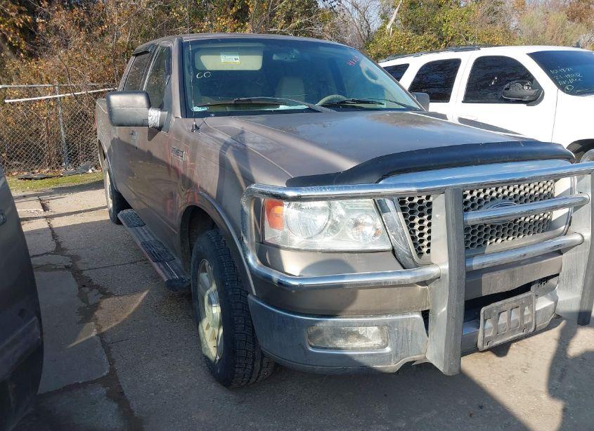 2004 Ford F-150 LARIAT/XLT (VIN 1FTPW12554KD68146) main photo