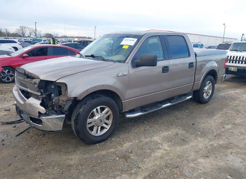 Photo 2 of 2005 Ford F-150 LARIAT/XLT (VIN 1FTPW12565KD46531)