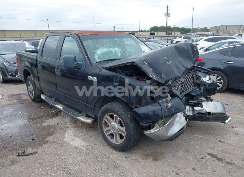 2005 Ford F-150 LARIAT/XLT (VIN 1FTPW12565KD82574) main photo