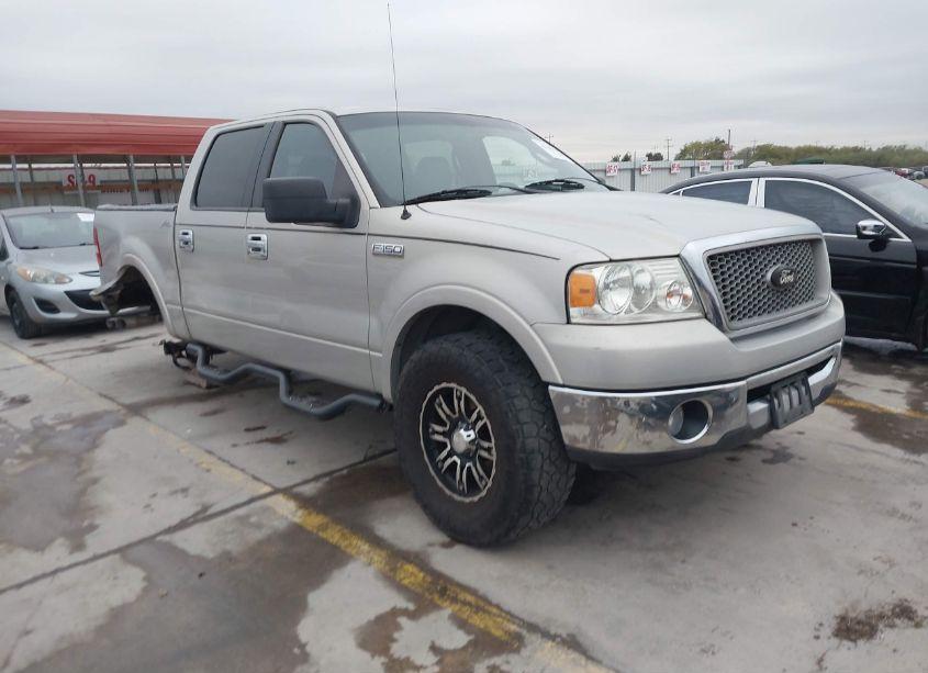 2006 Ford F-150 LARIAT/XLT (VIN 1FTPW12566FA08749) main photo