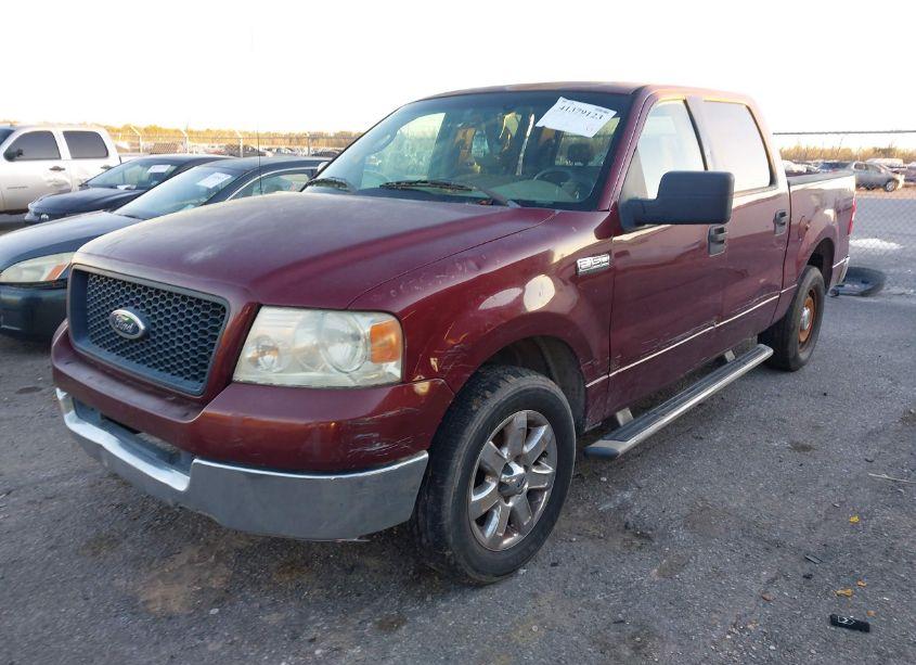 Photo 2 of 2004 Ford F-150 LARIAT/XLT (VIN 1FTPW12574KC08317)