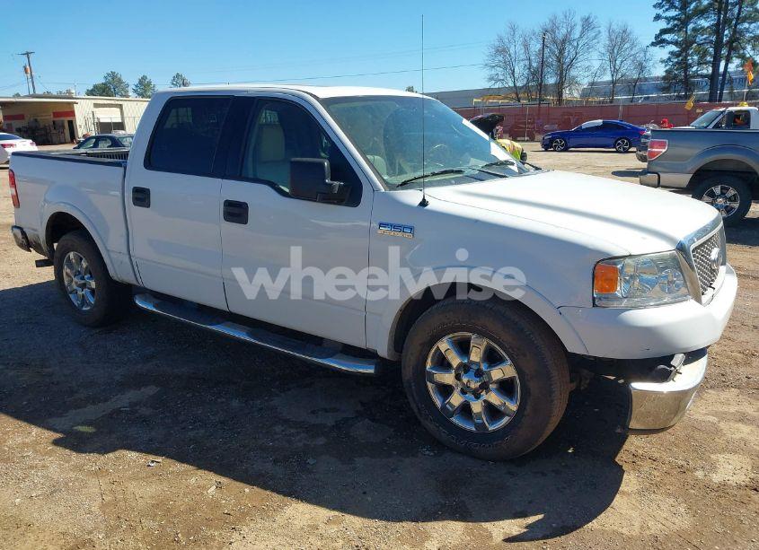 2004 Ford F-150 LARIAT/XLT (VIN 1FTPW12574KC21648) main photo