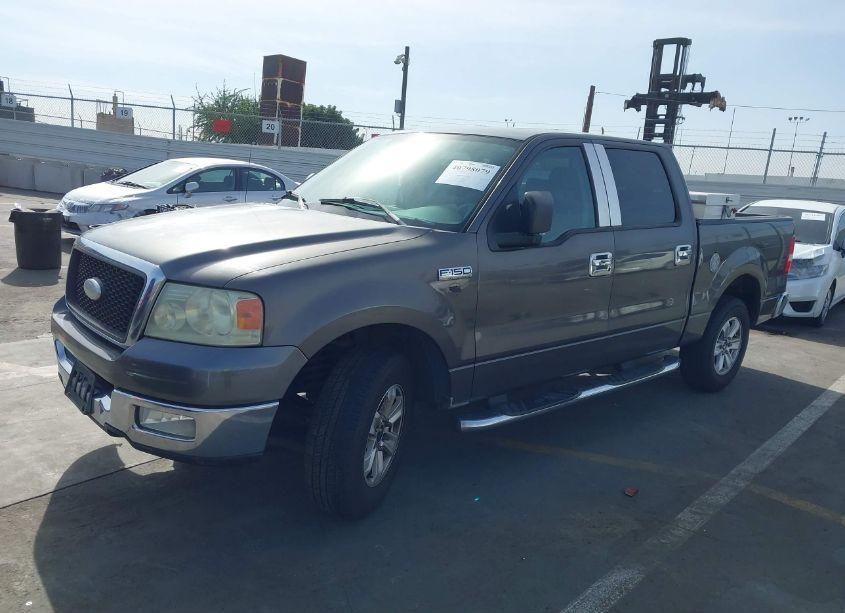 Photo 2 of 2004 Ford F-150 LARIAT/XLT (VIN 1FTPW12584KA09275)
