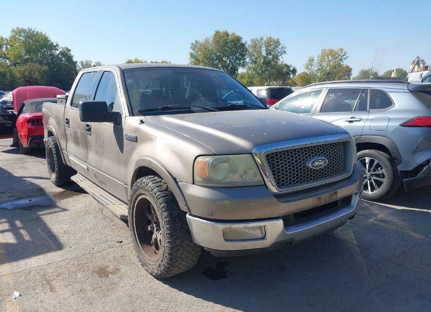 2004 Ford F-150 LARIAT/XLT (VIN 1FTPW12584KB92449) main photo