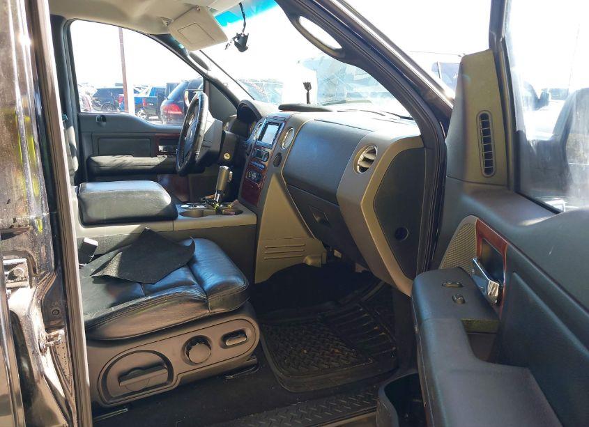 Photo 5 of 2005 Ford F-150 LARIAT/XLT (VIN 1FTPW12585KC66325)