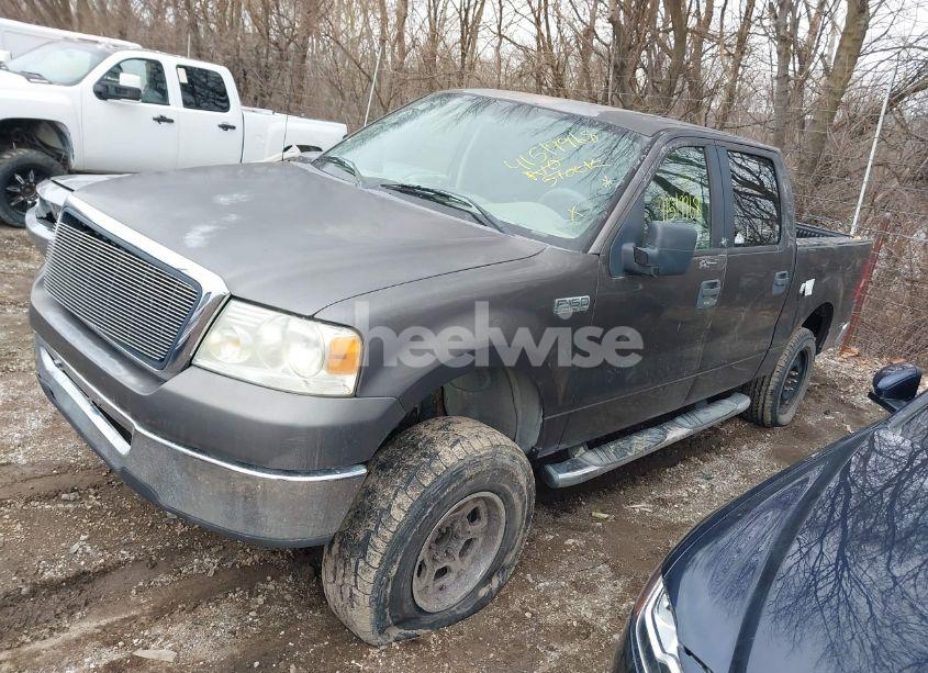 Photo 2 of 2006 Ford F-150 LARIAT/XLT (VIN 1FTPW12586KA82956)