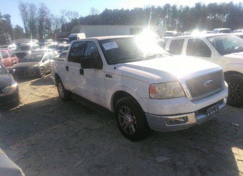 2004 Ford F-150 LARIAT/XLT (VIN 1FTPW12594KC99610) main photo
