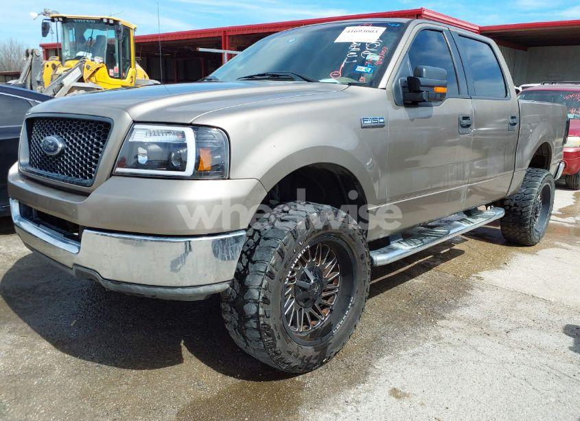 Photo 2 of 2005 Ford F-150 LARIAT/XLT (VIN 1FTPW12595FA06198)