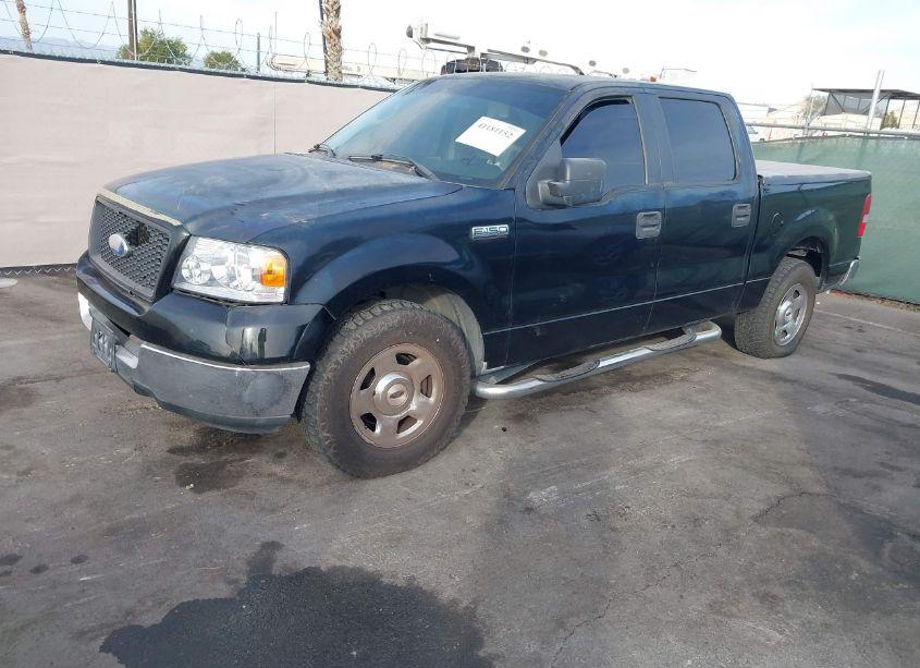 Photo 2 of 2005 Ford F-150 LARIAT/XLT (VIN 1FTPW12595FA31277)