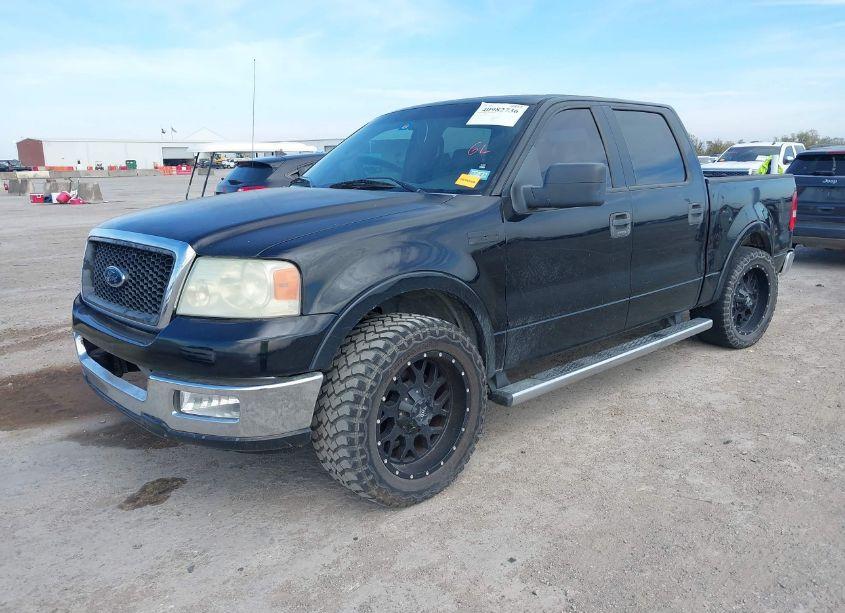 Photo 2 of 2005 Ford F-150 LARIAT/XLT (VIN 1FTPW12595KE96925)