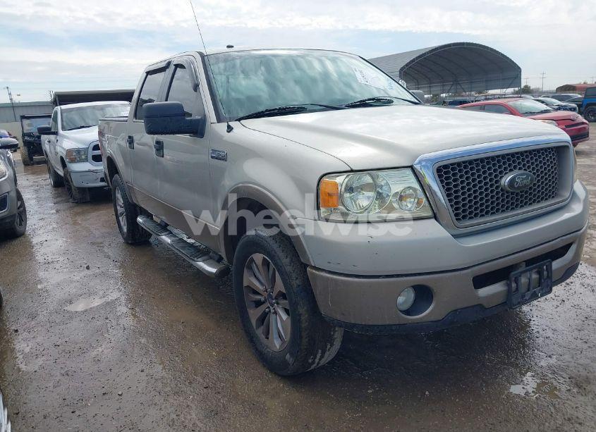 2006 Ford F-150 LARIAT/XLT (VIN 1FTPW12596FA26744) main photo