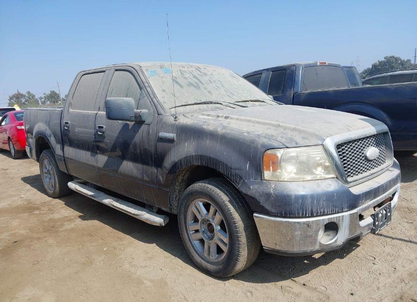 2006 Ford F-150 LARIAT/XLT (VIN 1FTPW12596KA82612) main photo