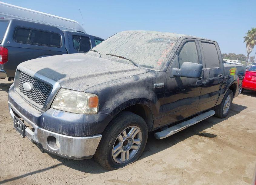 Photo 2 of 2006 Ford F-150 LARIAT/XLT (VIN 1FTPW12596KA82612)