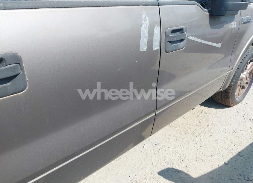 Photo 6 of 2005 Ford F-150 LARIAT/XLT (VIN 1FTPW125X5KD57371)