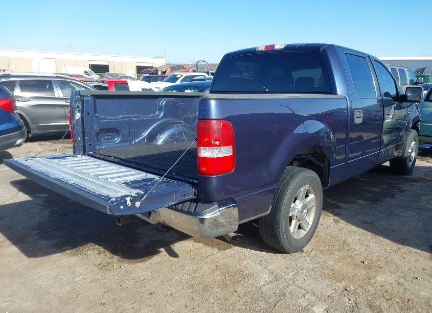 Photo 4 of 2005 Ford F-150 LARIAT/XLT (VIN 1FTPW125X5KE77851)