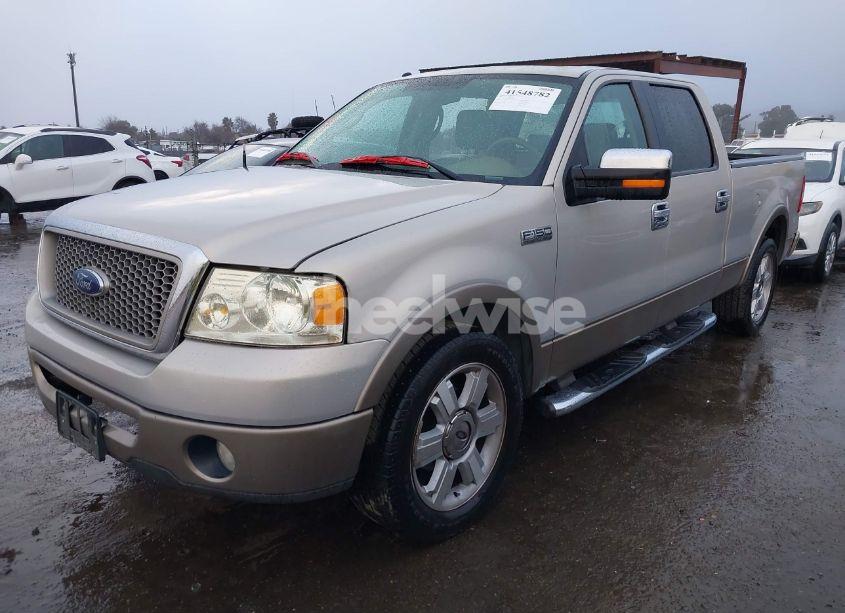 Photo 2 of 2006 Ford F-150 LARIAT/XLT (VIN 1FTPW125X6KD92834)