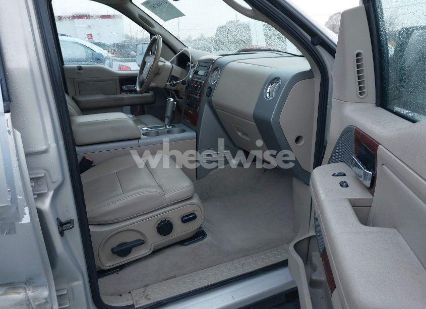 Photo 5 of 2006 Ford F-150 LARIAT/XLT (VIN 1FTPW125X6KD92834)