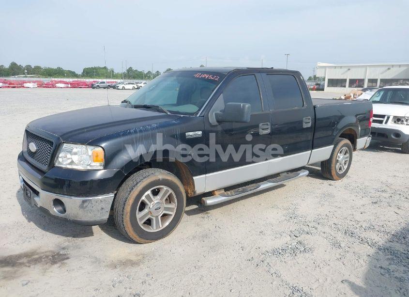 Photo 2 of 2006 Ford F-150 LARIAT/XLT (VIN 1FTPW12V06FB34895)