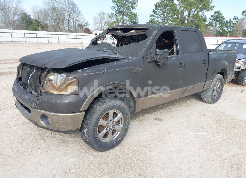 Photo 2 of 2006 Ford F-150 LARIAT/XLT (VIN 1FTPW12V96KC51852)