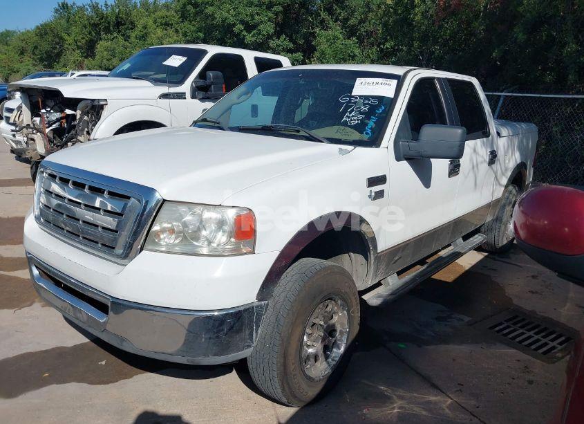 Photo 2 of 2006 Ford F-150 LARIAT/XLT (VIN 1FTPW12V96KD74745)