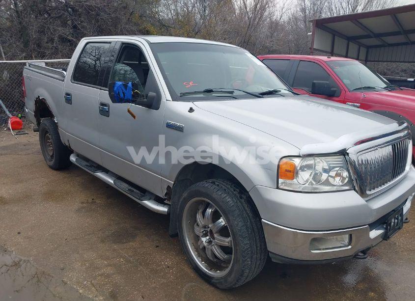 2004 Ford F-150 (VIN 1FTPW14504FA27825) main photo