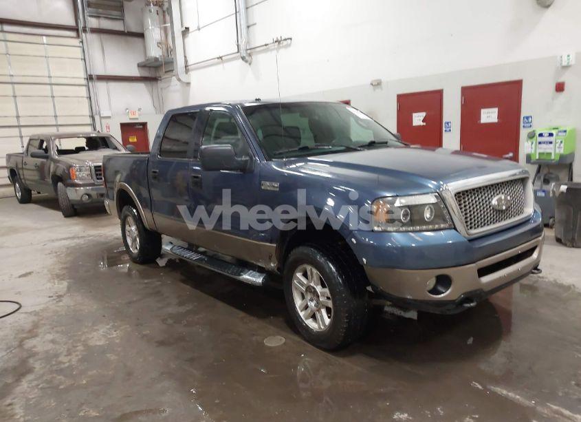 2006 Ford F-150 FX4/LARIAT/XLT (VIN 1FTPW14506KC16002) main photo