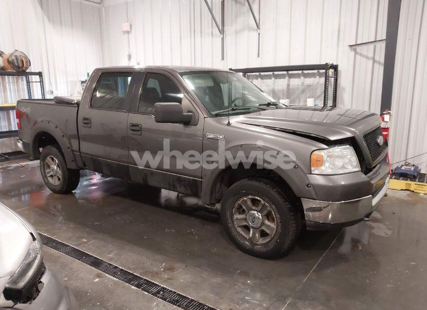 2005 Ford F-150 FX4/LARIAT/XLT (VIN 1FTPW14515KD71396) main photo