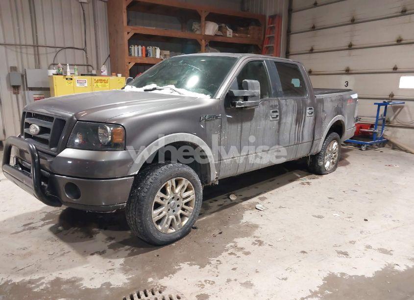 Photo 2 of 2006 Ford F-150 FX4/LARIAT/XLT (VIN 1FTPW14526KB73119)