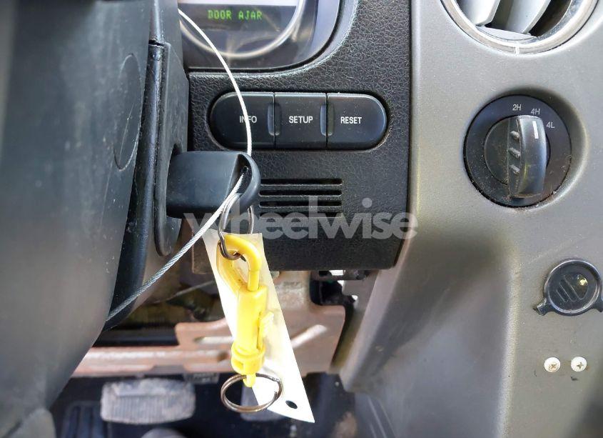 Photo 11 of 2005 Ford F-150 FX4/LARIAT/XLT (VIN 1FTPW14535KE91975)