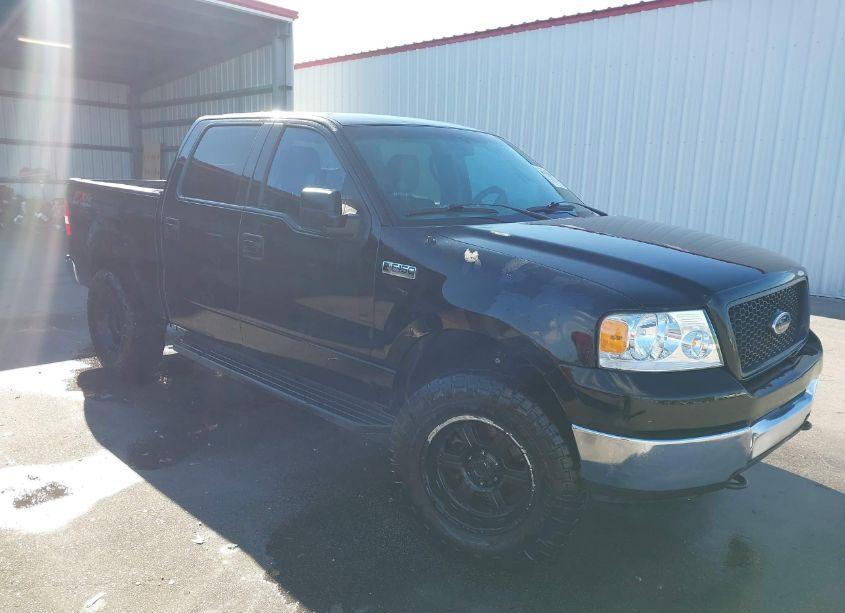 2005 Ford F-150 FX4/LARIAT/XLT (VIN 1FTPW14545KD32236) main photo