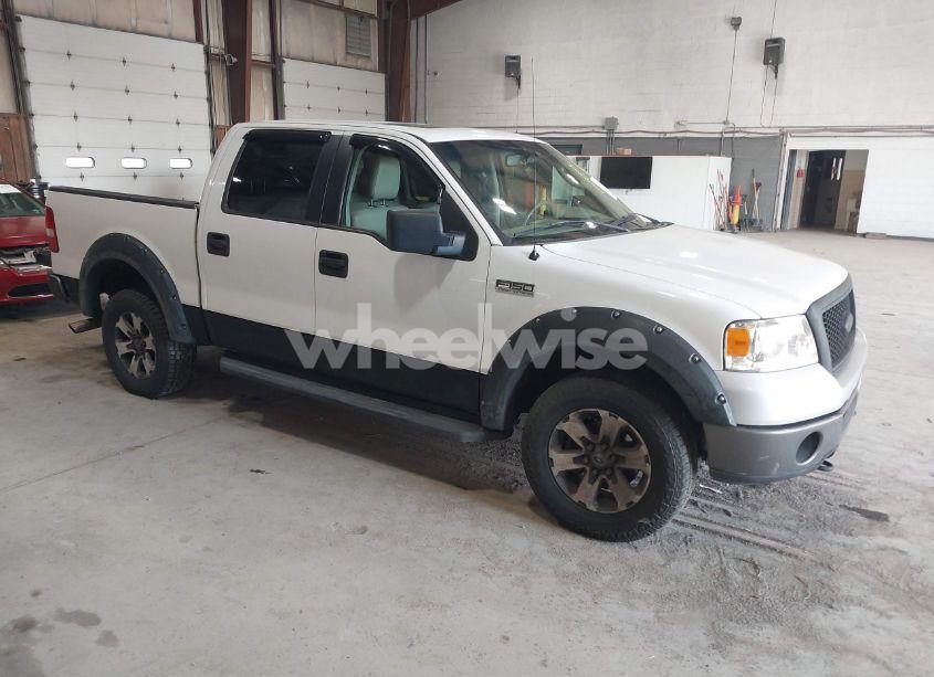 2006 Ford F-150 FX4/LARIAT/XLT (VIN 1FTPW14546FA80644) main photo