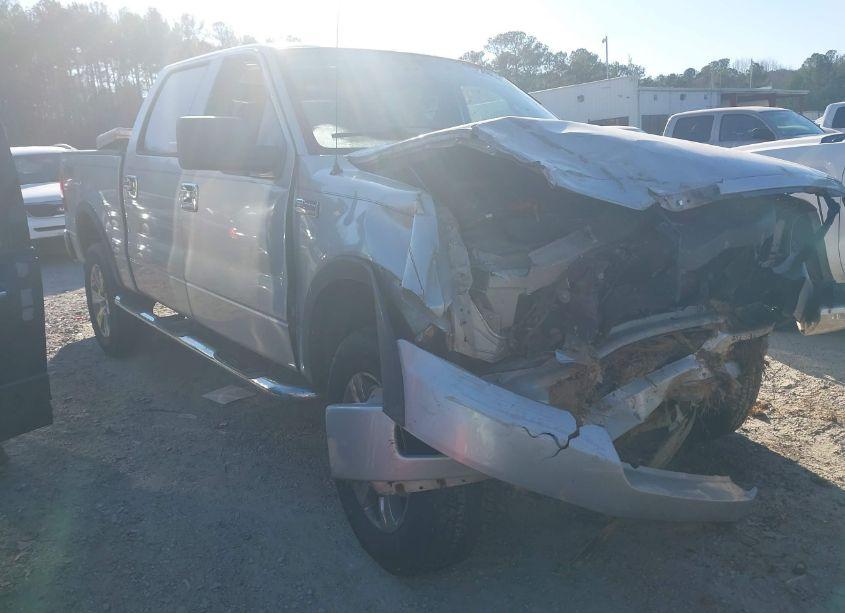 2004 Ford F-150 FX4/LARIAT/XLT (VIN 1FTPW14574KD15543) main photo