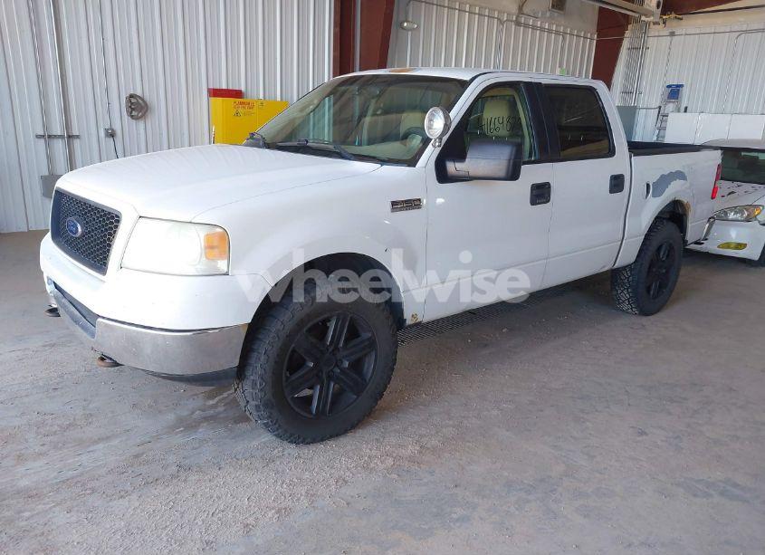 Photo 2 of 2005 Ford F-150 FX4/LARIAT/XLT (VIN 1FTPW145X5KD93932)