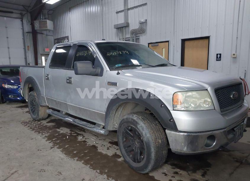 2006 Ford F-150 FX4/LARIAT/XLT (VIN 1FTPW14V46FB58694) main photo