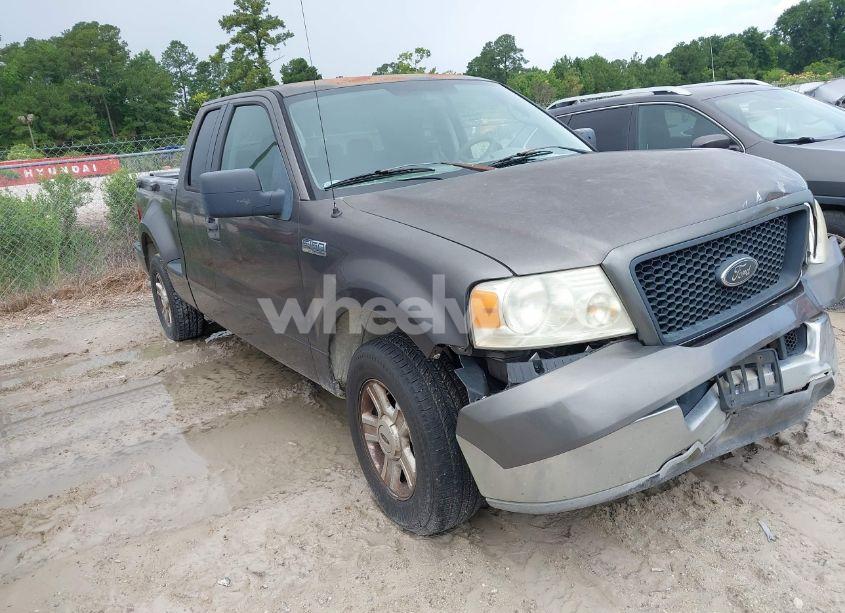 2004 Ford F-150 XLT (VIN 1FTPX02534KD81954) main photo