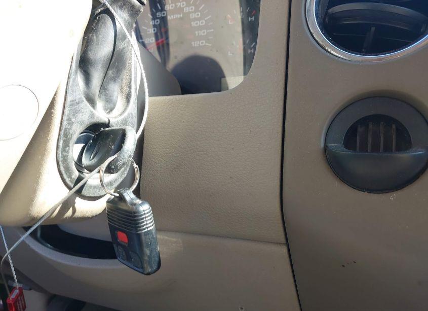 Photo 11 of 2005 Ford F-150 XLT (VIN 1FTPX02585KB86921)