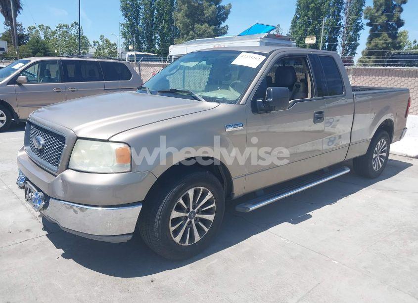 Photo 2 of 2004 Ford F-150 LARIAT/XL/XLT (VIN 1FTPX12504NA86539)