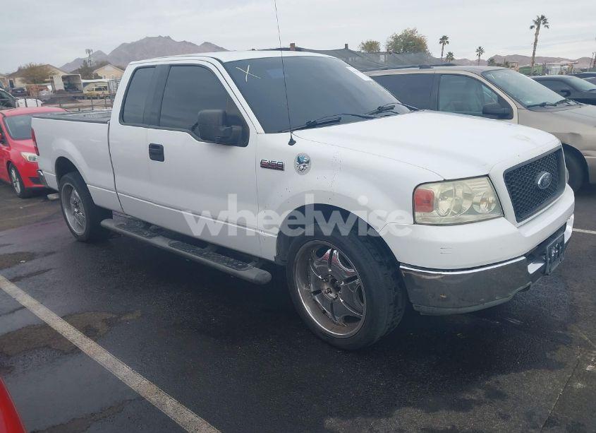 2004 Ford F-150 LARIAT/XL/XLT (VIN 1FTPX12574NB21111) main photo