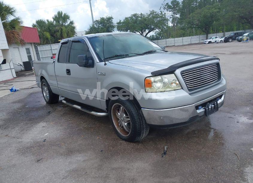 2006 Ford F-150 LARIAT/XL/XLT (VIN 1FTPX12596NA15469) main photo