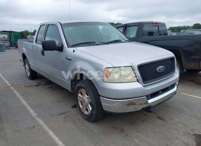 2004 Ford F-150 LARIAT/XL/XLT (VIN 1FTPX125X4NA15610) main photo