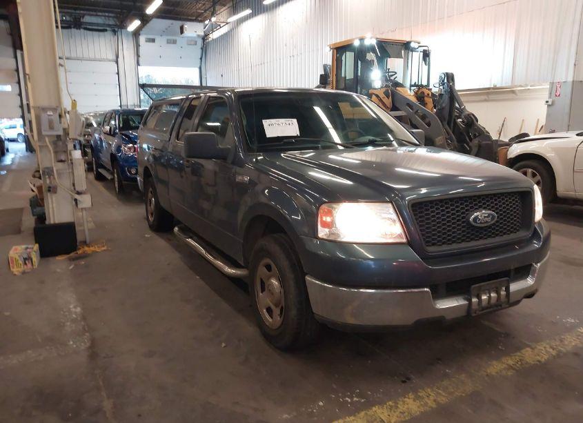 2005 Ford F-150 LARIAT/XL/XLT (VIN 1FTPX125X5NA99431) main photo