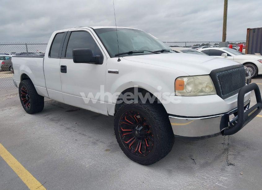 2006 Ford F-150 LARIAT/XL/XLT (VIN 1FTPX12V46NA98731) main photo