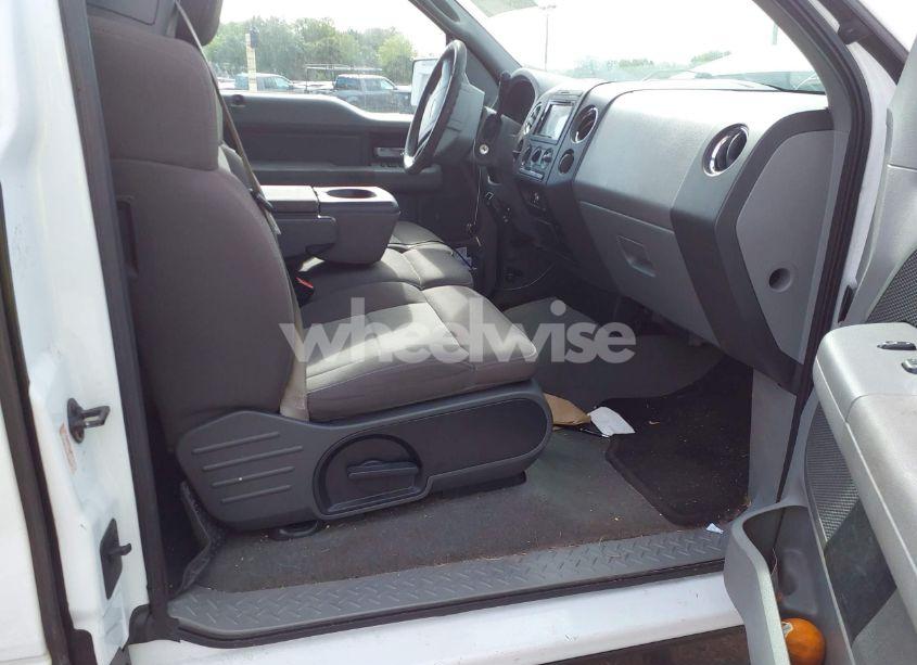 Photo 5 of 2006 Ford F-150 LARIAT/XL/XLT (VIN 1FTPX12VX6NB83220)