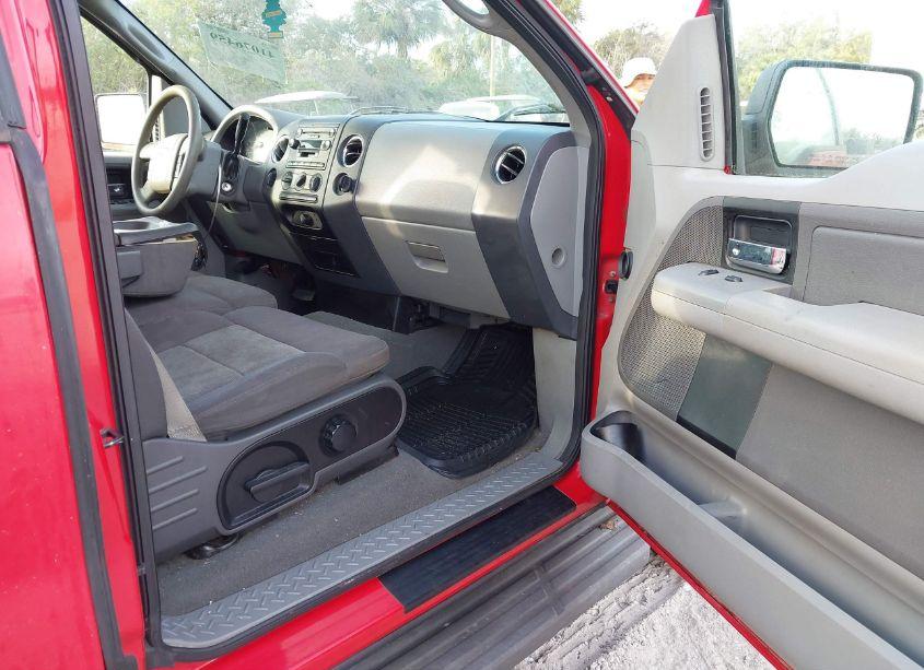 Photo 5 of 2005 Ford F-150 FX4/LARIAT/XL/XLT (VIN 1FTPX14505FB72586)