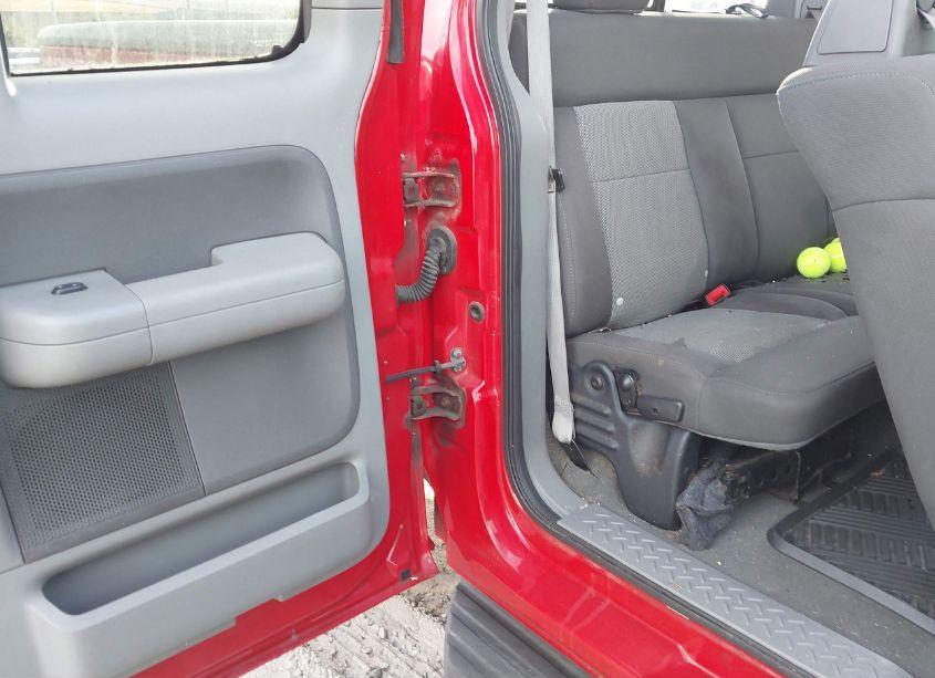 Photo 8 of 2005 Ford F-150 FX4/LARIAT/XL/XLT (VIN 1FTPX14505FB72586)