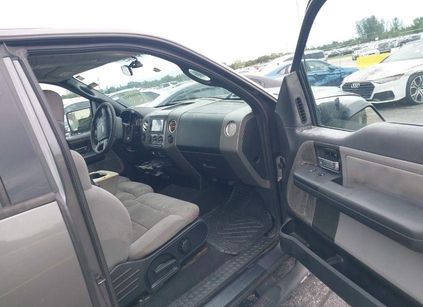 Photo 5 of 2004 Ford F-150 FX4/LARIAT/XL/XLT (VIN 1FTPX14574NC10853)