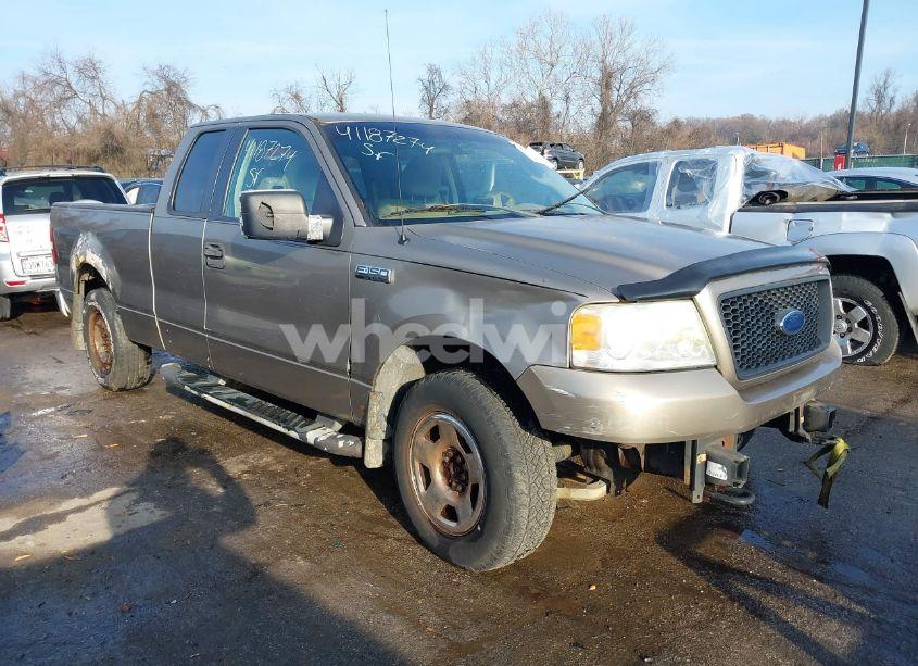 2005 Ford F-150 FX4/LARIAT/XL/XLT (VIN 1FTPX14595FB20308) main photo
