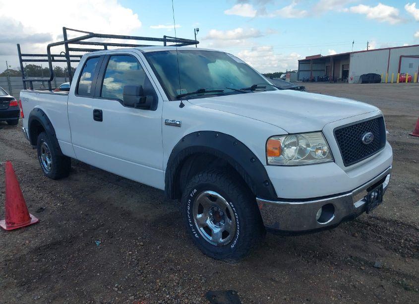 2006 Ford F-150 FX4/LARIAT/XL/XLT (VIN 1FTPX14596FA76246) main photo