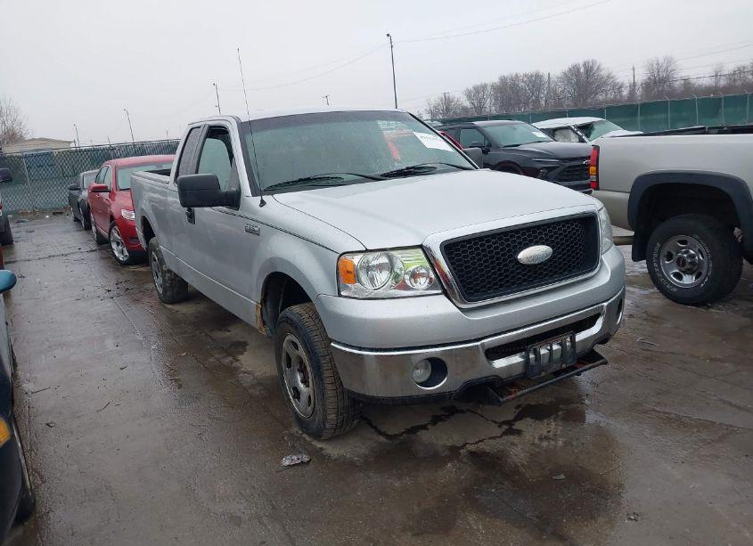 2007 Ford F-150 FX4/LARIAT/XL/XLT (VIN 1FTPX14V27FA39928) main photo