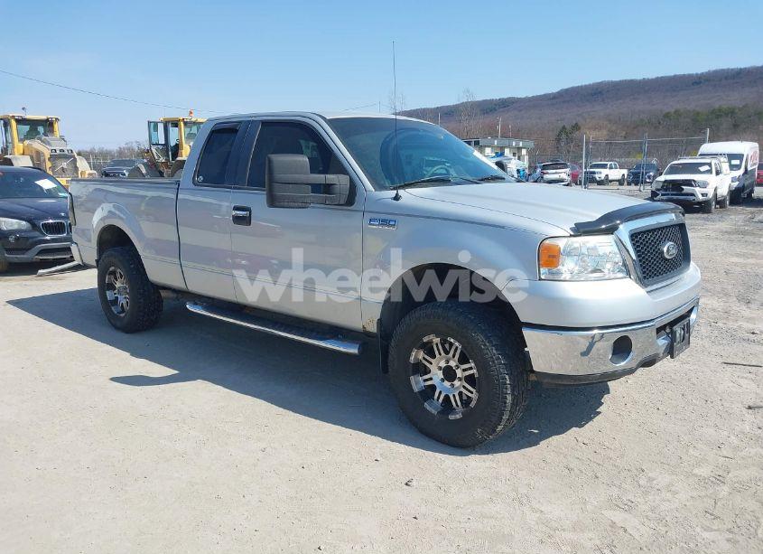 2007 Ford F-150 FX4/LARIAT/XL/XLT (VIN 1FTPX14V97NA56229) main photo